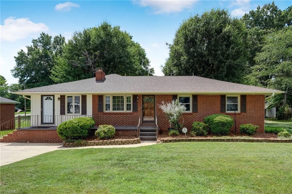 Stick/Site Built at 1106 Walnut Street, Reidsville NC 27320, Reidsville, photo 3 of 90