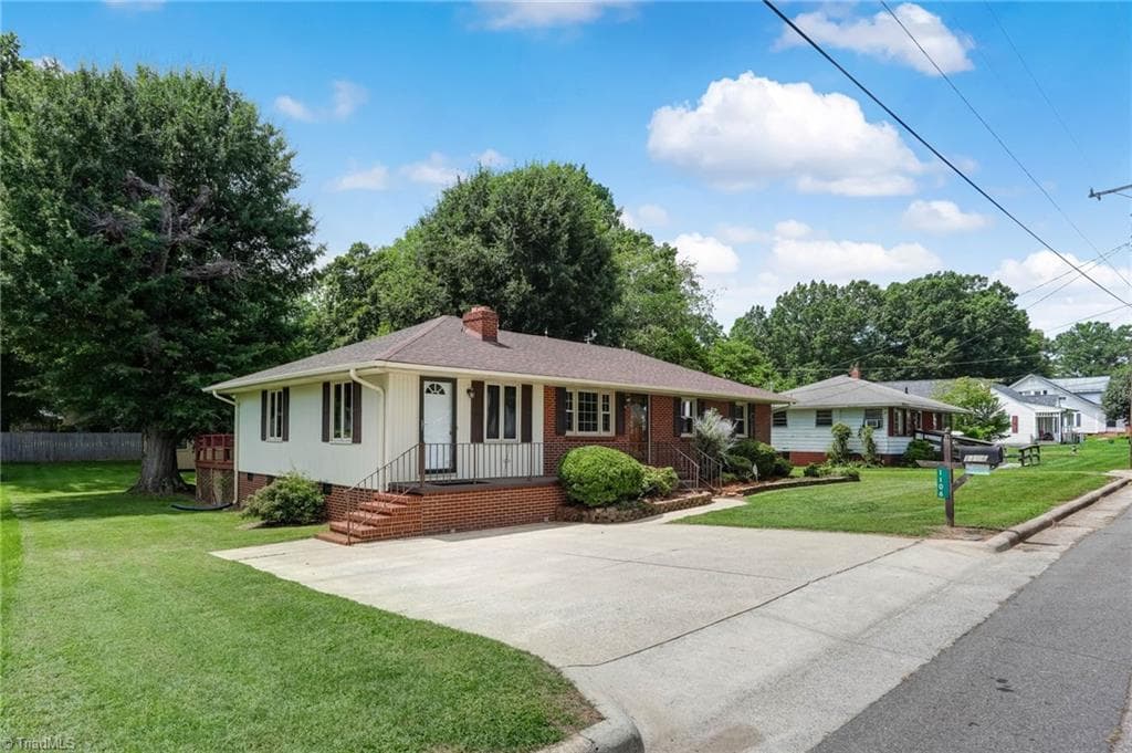 Stick/Site Built at 1106 Walnut Street, Reidsville NC 27320, Reidsville, photo 5 of 90