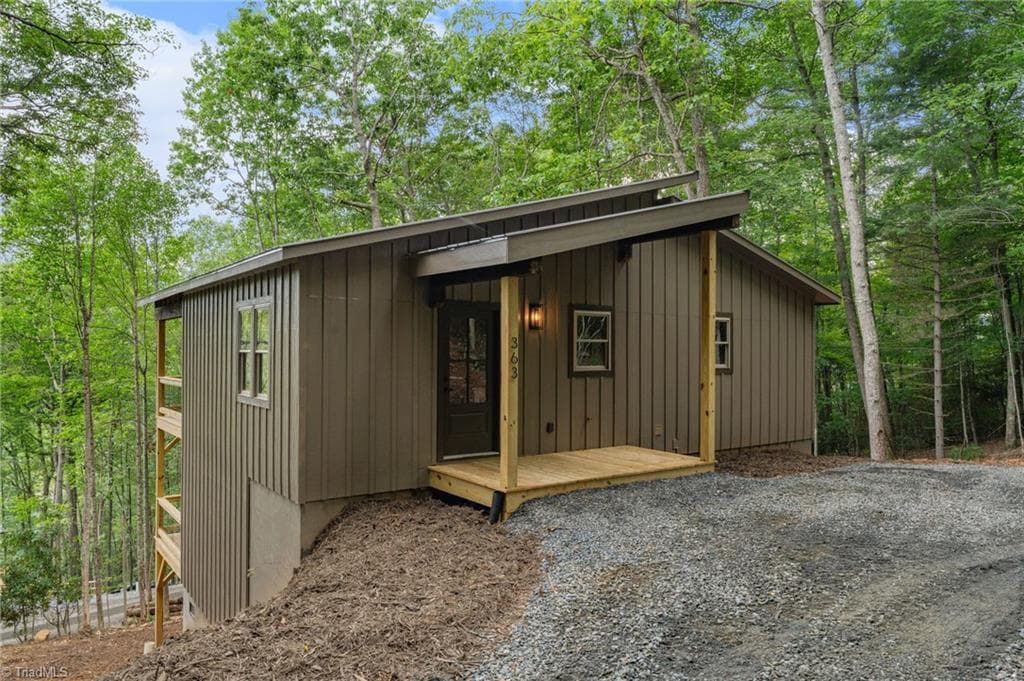 Stick/Site Built at 363 Switchback Lane, West Jefferson NC 28694, photo 31 of 41