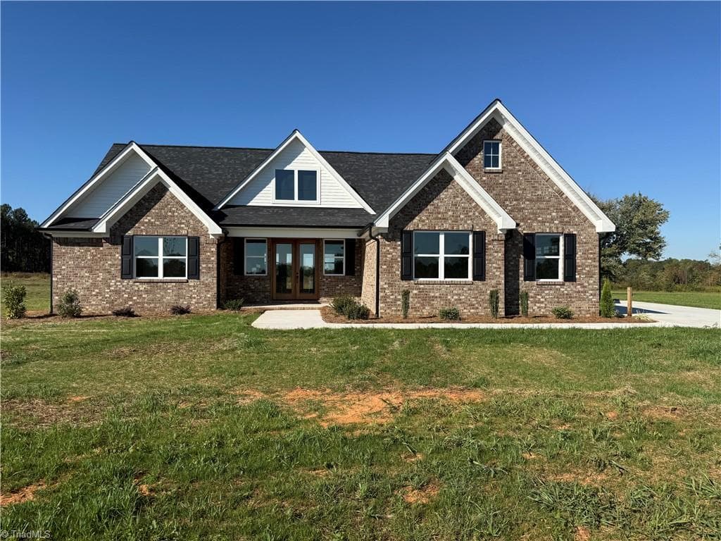 132 GreenHill Road, Mocksville NC 27028