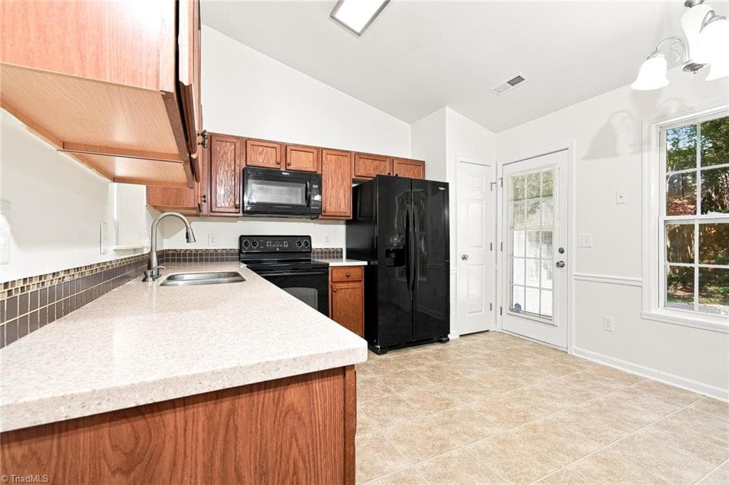 Stick/Site Built at 5117 Oakhurst Park Court, Kernersville NC 27284, Kernersville, photo 11 of 30