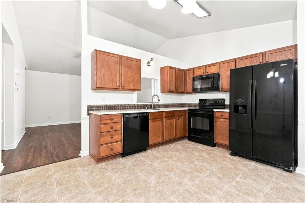 Stick/Site Built at 5117 Oakhurst Park Court, Kernersville NC 27284, Kernersville, photo 13 of 30