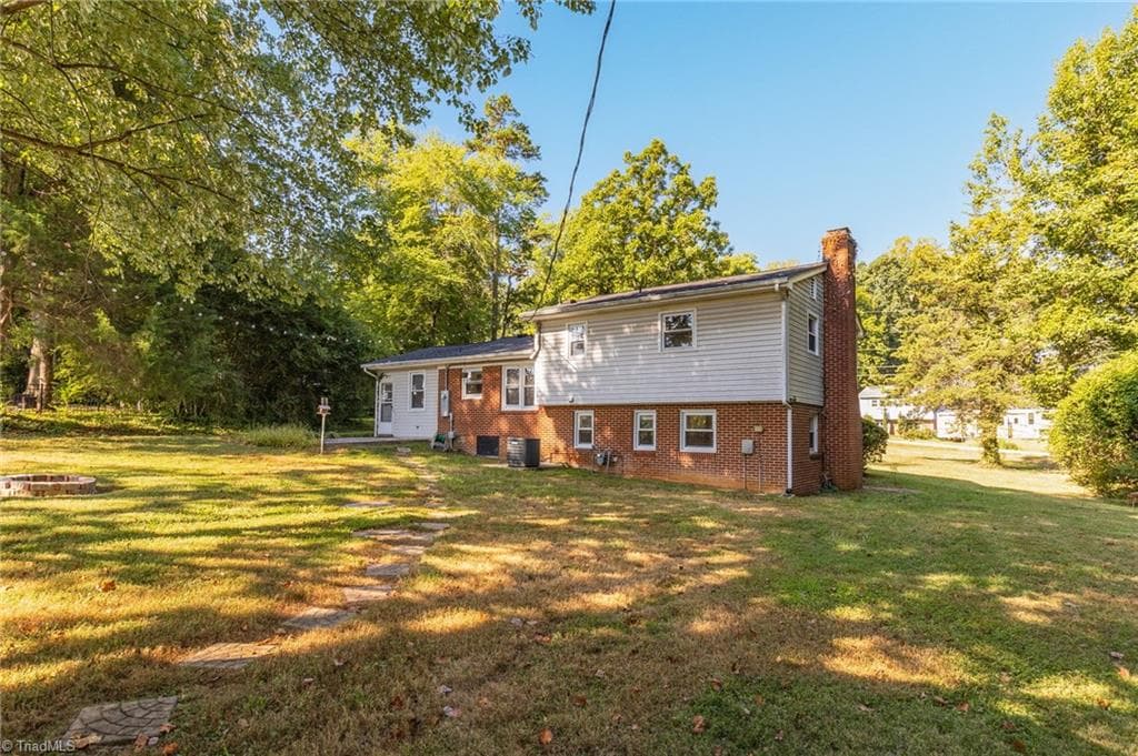 Stick/Site Built at 201 Wedgewood Drive, Jamestown NC 27282, Jamestown, photo 31 of 33