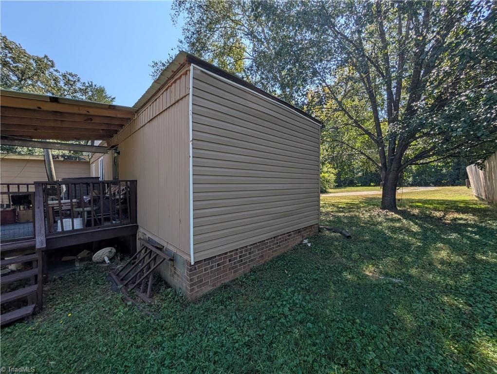 Manufactured Home at 661 Eden Road, Stoneville NC 27048, photo 27 of 32