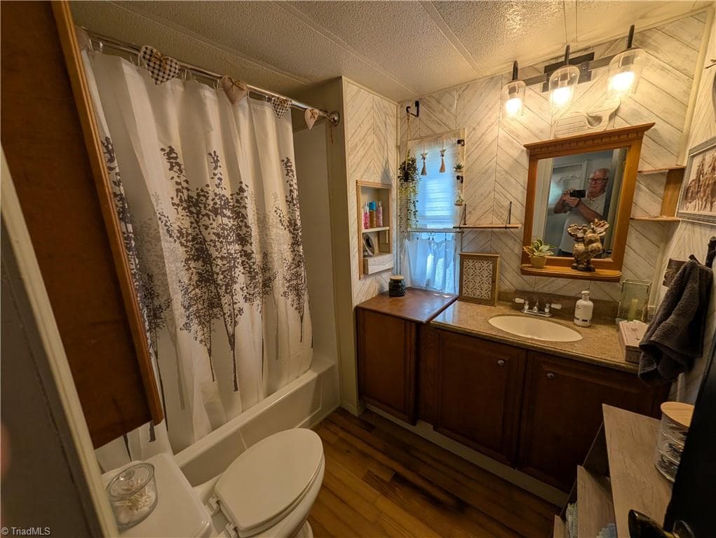 Manufactured Home at 661 Eden Road, Stoneville NC 27048, photo 16 of 32