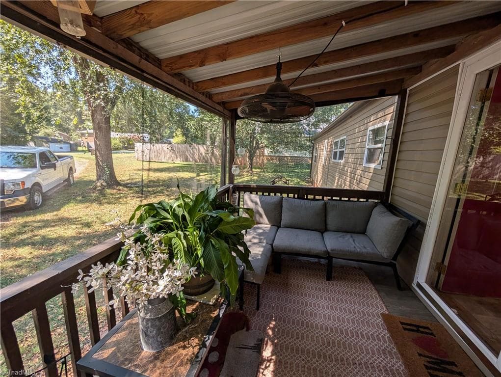 Manufactured Home at 661 Eden Road, Stoneville NC 27048, photo 19 of 32