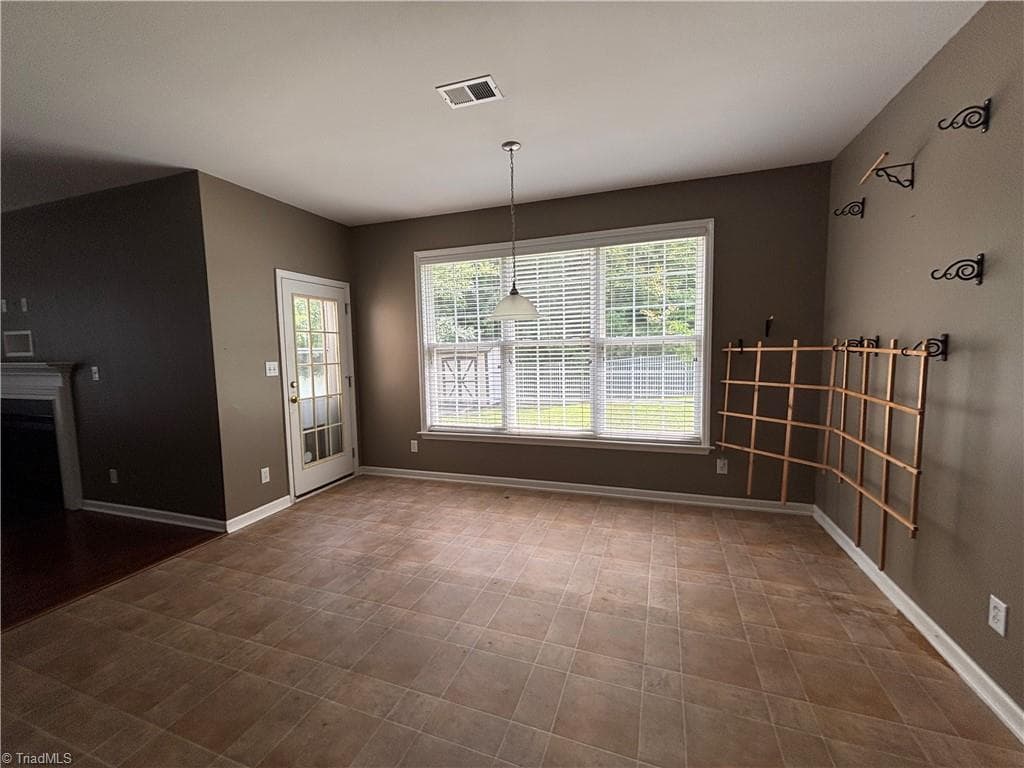 Stick/Site Built at 4312 Pepperbush Drive, Greensboro NC 27405, photo 6 of 17