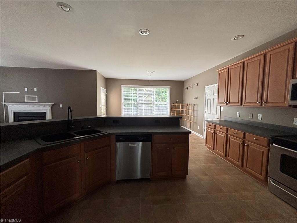 Stick/Site Built at 4312 Pepperbush Drive, Greensboro NC 27405, photo 5 of 17
