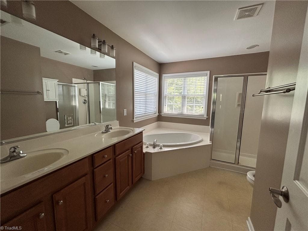 Stick/Site Built at 4312 Pepperbush Drive, Greensboro NC 27405, photo 11 of 17