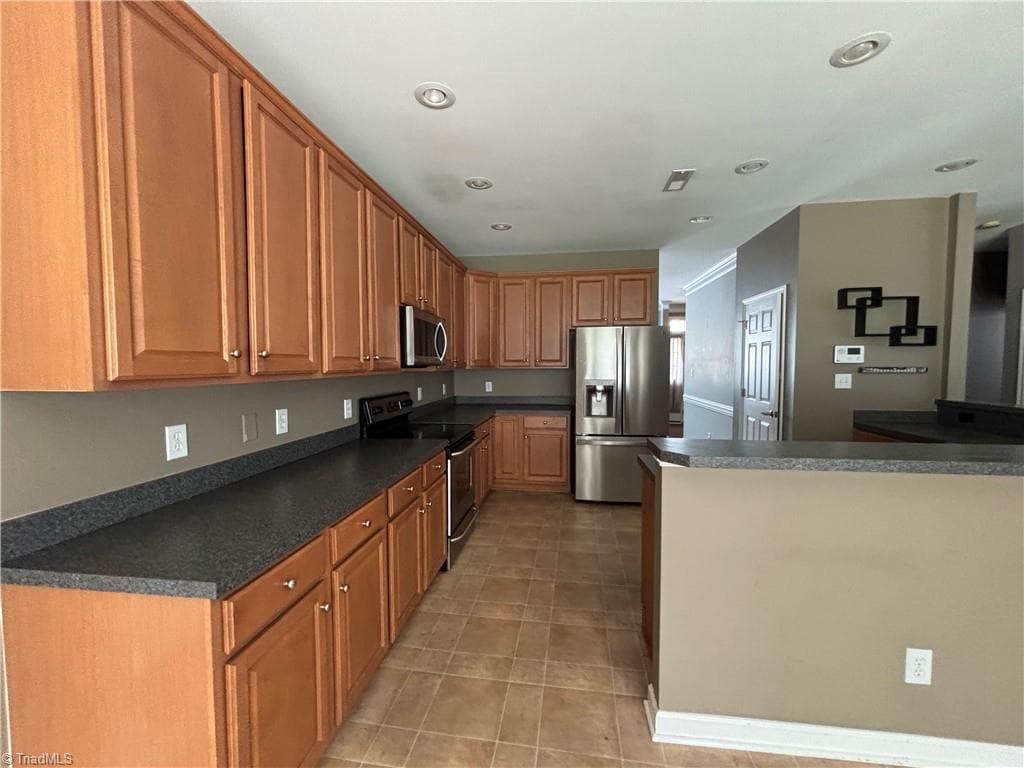 Stick/Site Built at 4312 Pepperbush Drive, Greensboro NC 27405, photo 4 of 17