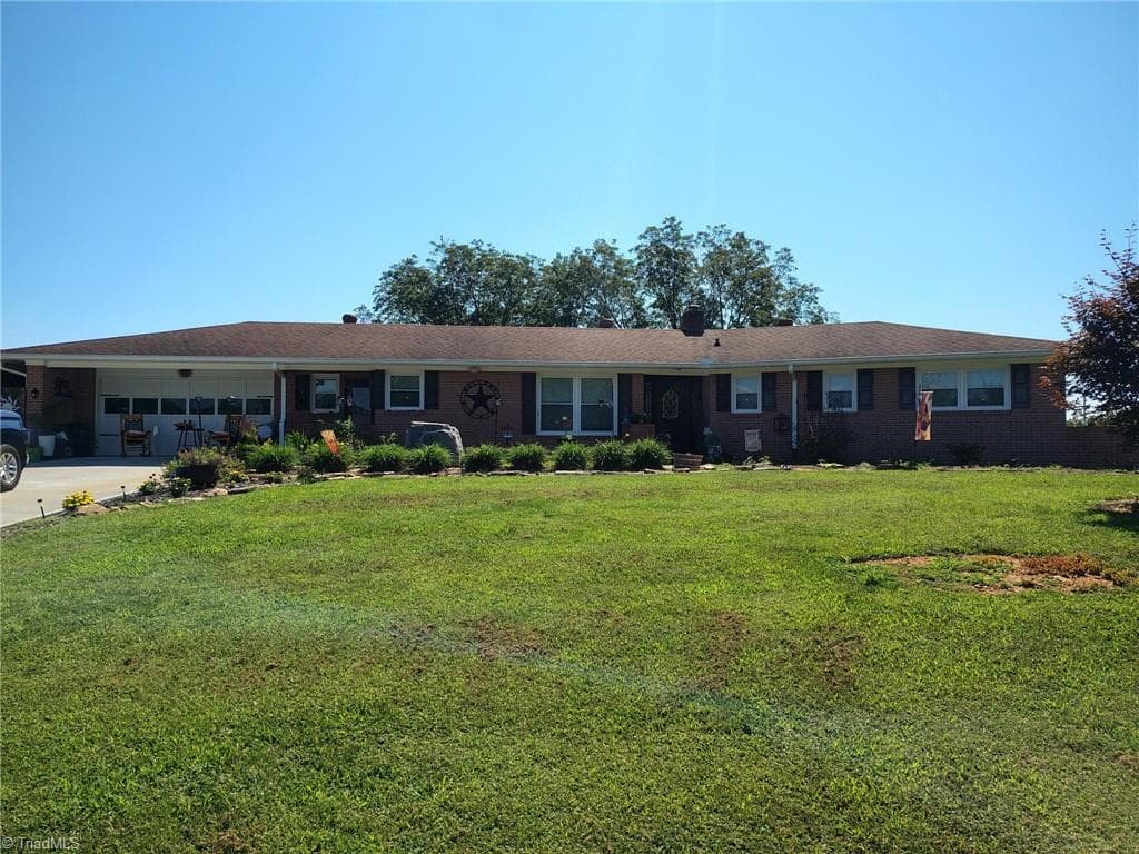 727 Cody Trail, Dobson NC 27917