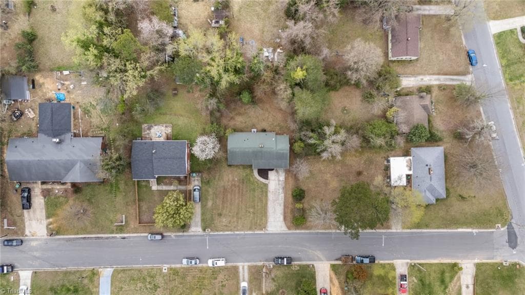 Stick/Site Built at 1108 Dartmouth Avenue, High Point NC 27260, photo 27 of 35