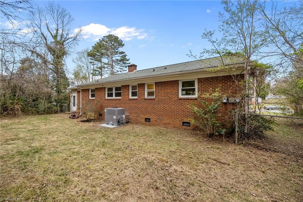 Stick/Site Built at 1108 Dartmouth Avenue, High Point NC 27260, photo 32 of 35