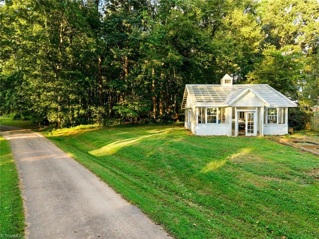 Stick/Site Built at 2985 Bradshaw Road, Mooresville NC 28115, Mooresville, photo 3 of 50