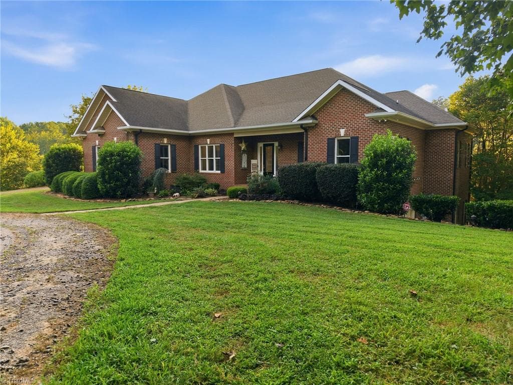 Stick/Site Built at 2985 Bradshaw Road, Mooresville NC 28115, Mooresville, photo 45 of 50