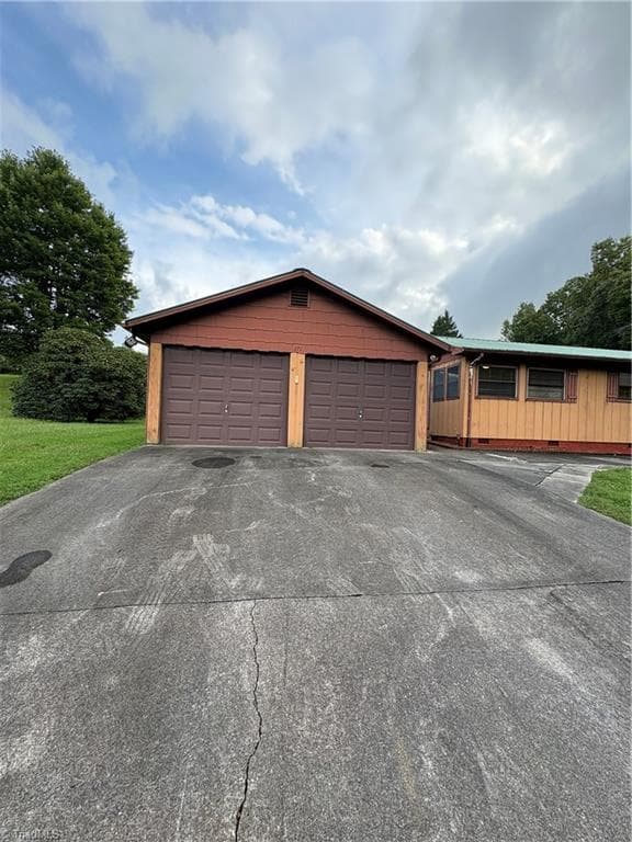Stick/Site Built at 171 Shadow Lane, Hays NC 28635, photo 31 of 35