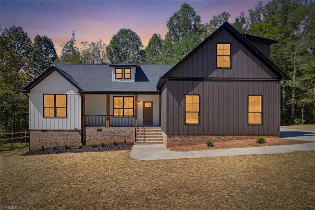 761 Brown Road, King NC 27021