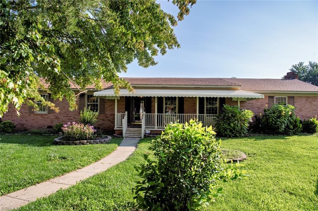 403 E McPherson Drive, Mebane NC 27302