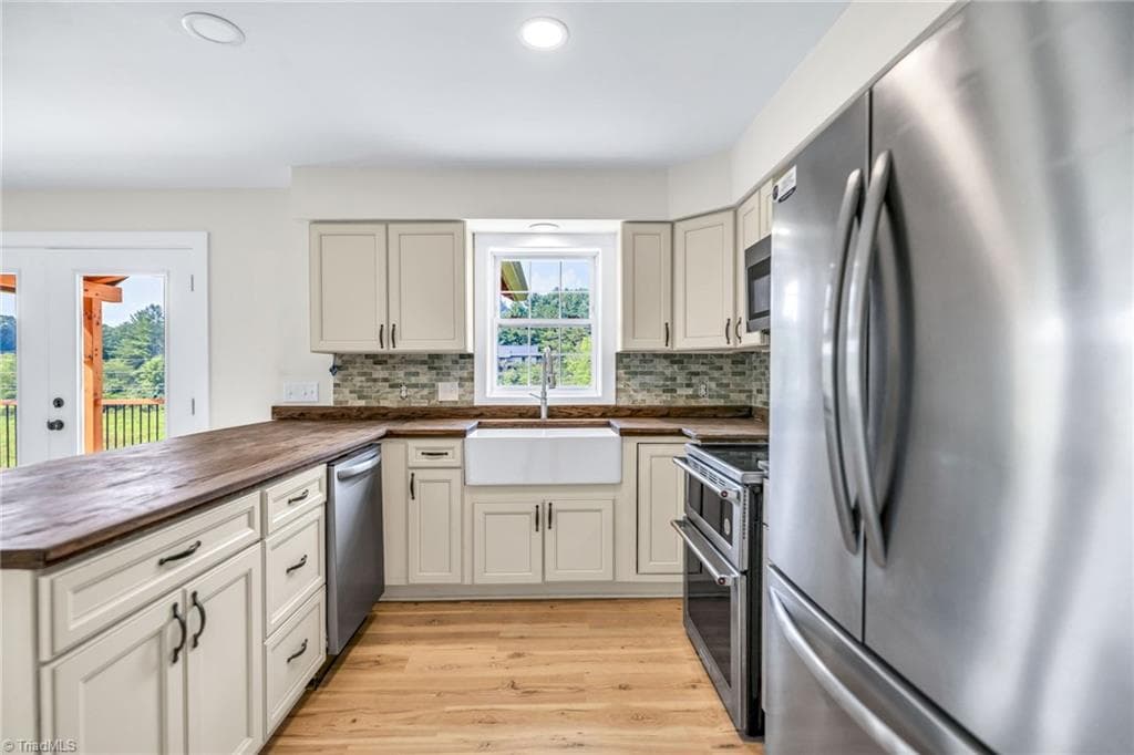 Modular at 275 Grover Howell Road, West Jefferson NC 28694, photo 20 of 50