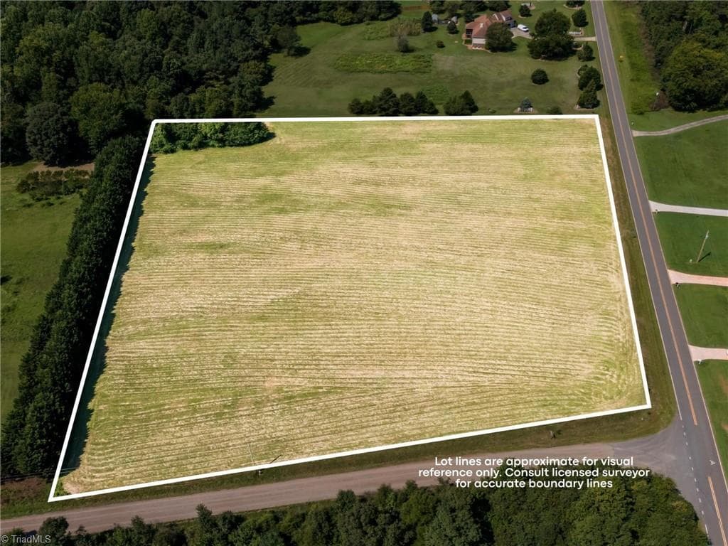 Single Family Residence at 146 Rimrock Road, Harmony NC 28634, Harmony, photo 3 of 12
