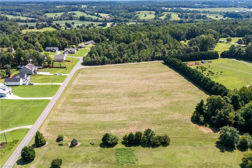 Single Family Residence at 146 Rimrock Road, Harmony NC 28634, Harmony, photo 11 of 12