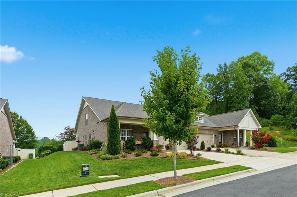 Stick/Site Built at 1009 Beechcrest Drive, Kernersville NC 27284, photo 2 of 28