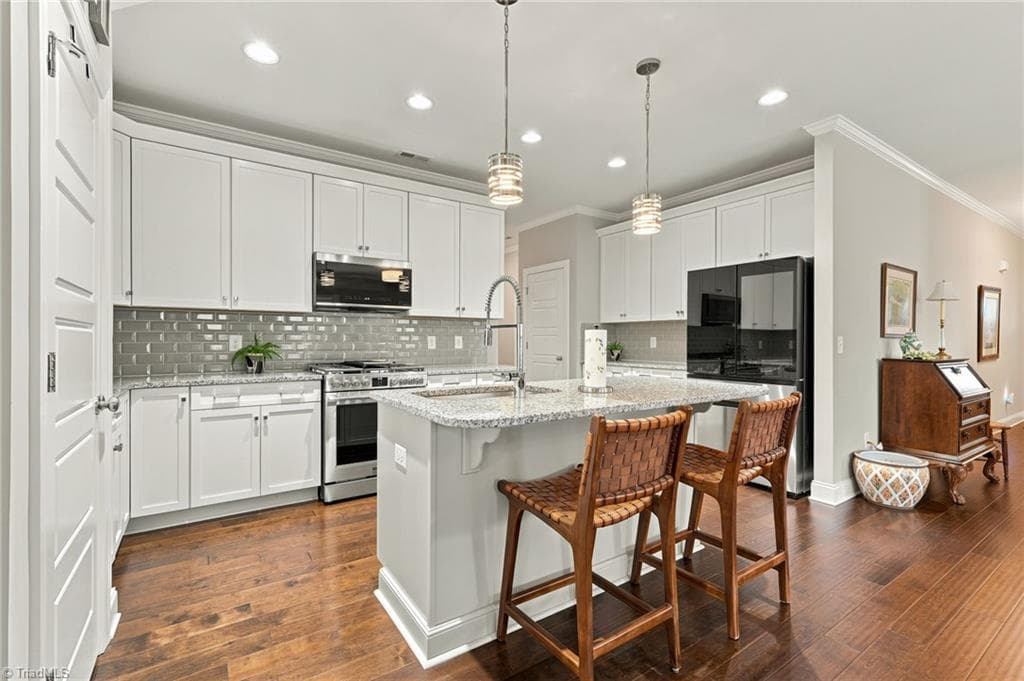 Stick/Site Built at 1009 Beechcrest Drive, Kernersville NC 27284, photo 8 of 28