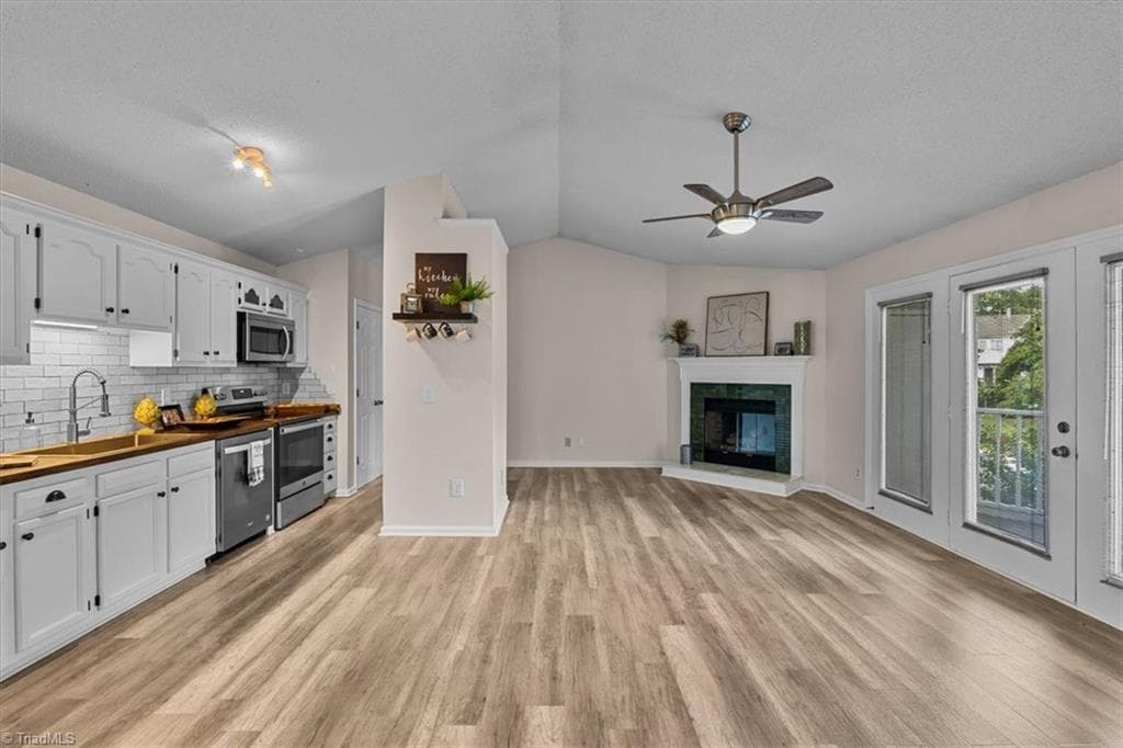 3701 Cotswold Terrace # 7M, Greensboro NC 27410