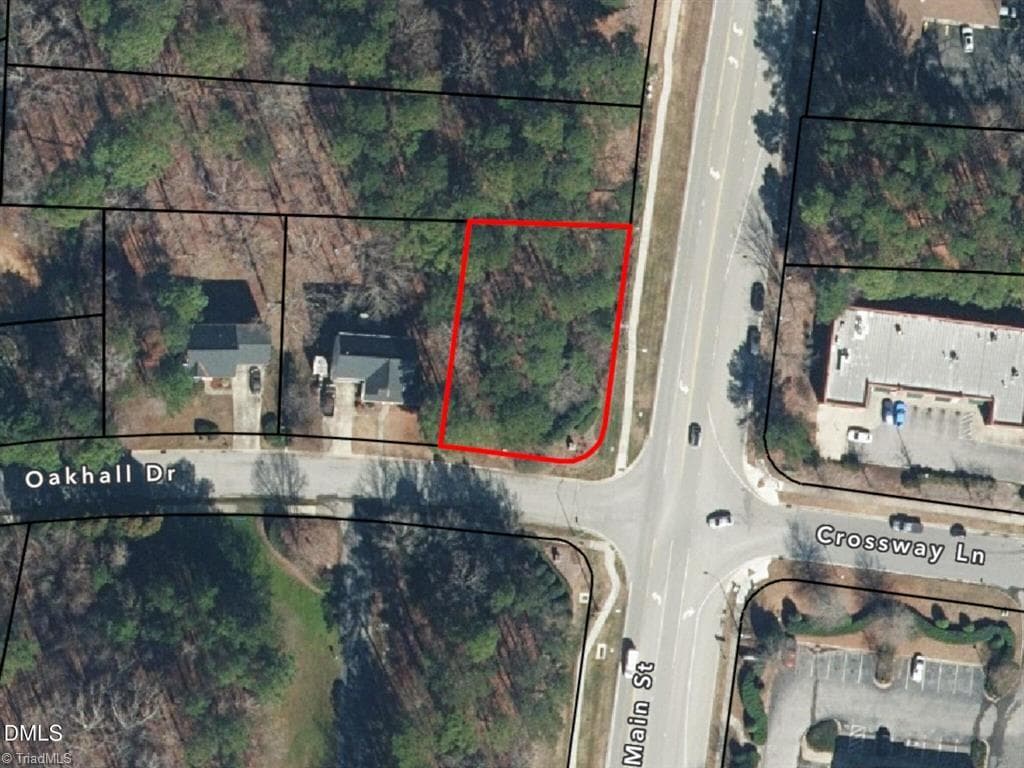 817 Oakhall Drive, Holly Springs NC 27540