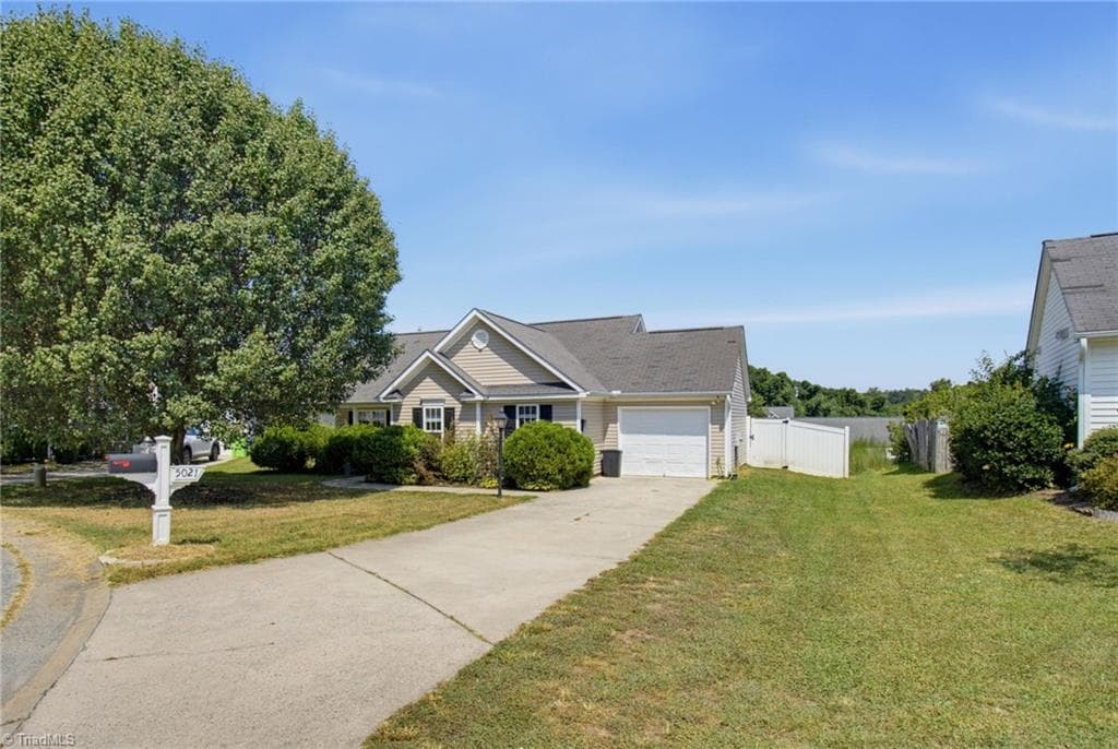 Stick/Site Built at 5021 Teal Court, Winston-Salem NC 27127, Winston-Salem, photo 2 of 22