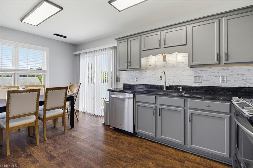 Stick/Site Built at 5021 Teal Court, Winston-Salem NC 27127, Winston-Salem, photo 9 of 22