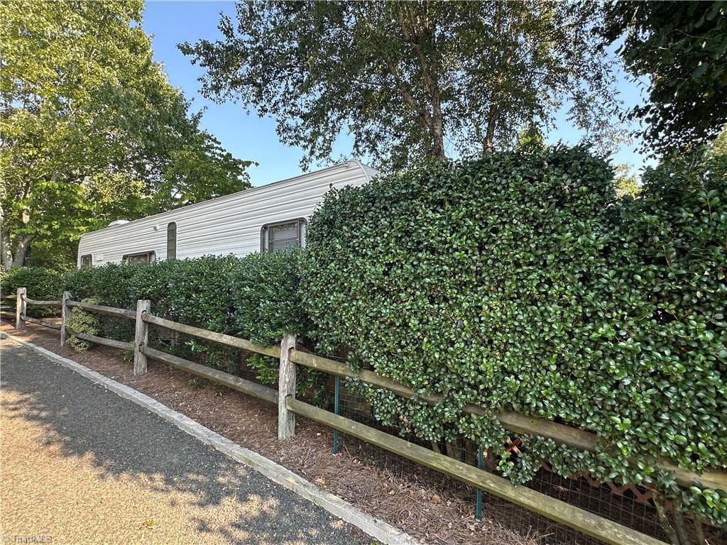 Manufactured Home at 142 Cardinal Drive, New London NC 28127, New London, photo 30 of 50