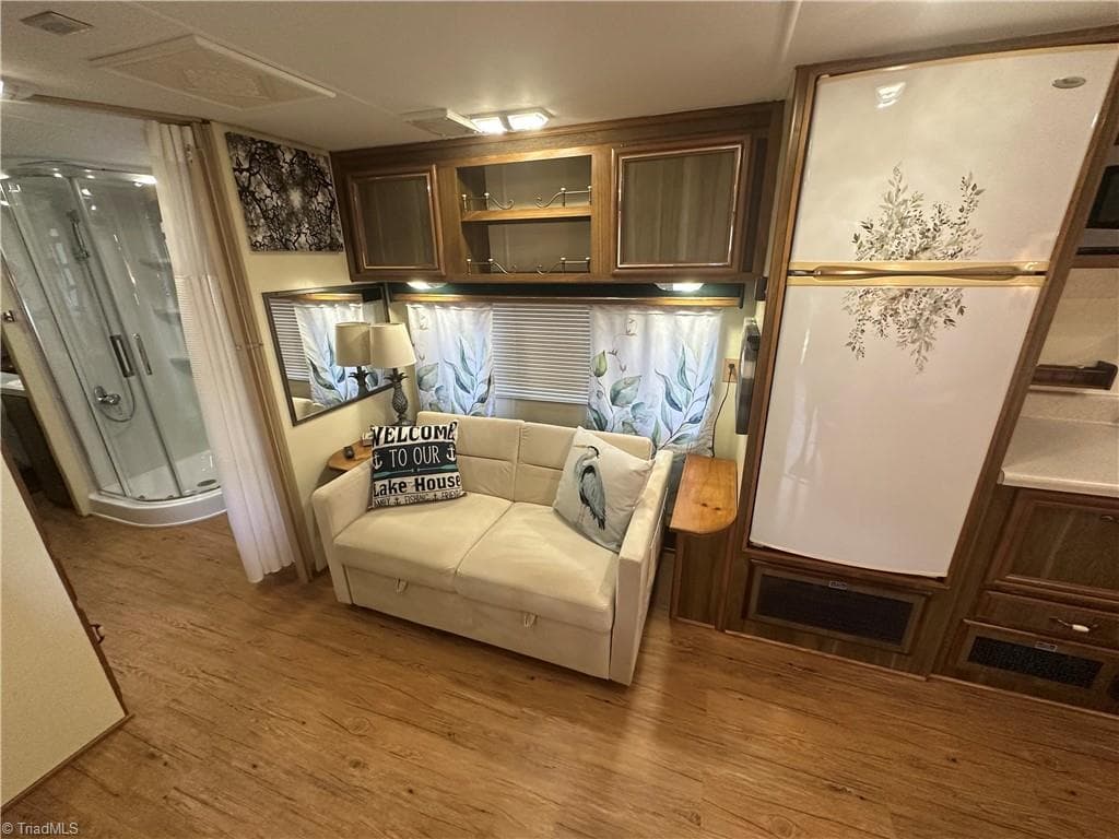 Manufactured Home at 142 Cardinal Drive, New London NC 28127, New London, photo 4 of 50
