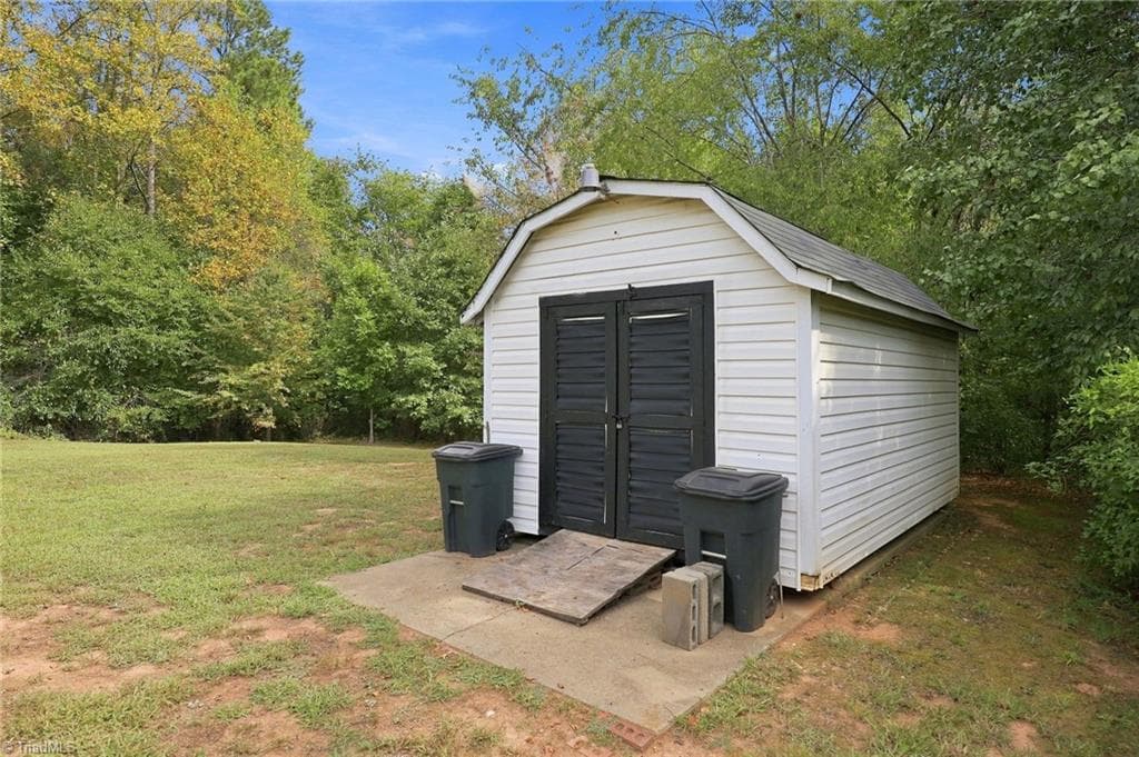 Manufactured Home at 1150 Nature Lane, Walnut Cove NC 27052, photo 42 of 42