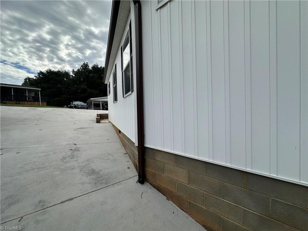 Manufactured Home at 106 Deerfield Drive, New London NC 28127, New London, photo 27 of 50