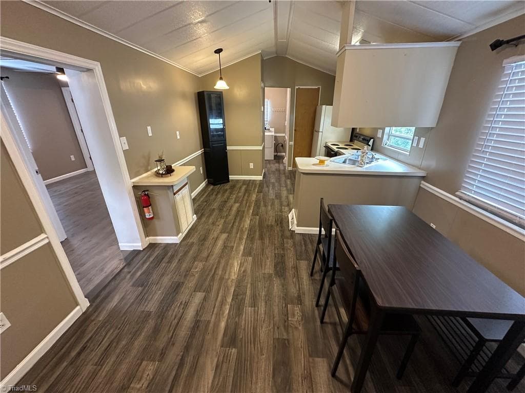 Manufactured Home at 106 Deerfield Drive, New London NC 28127, New London, photo 11 of 50