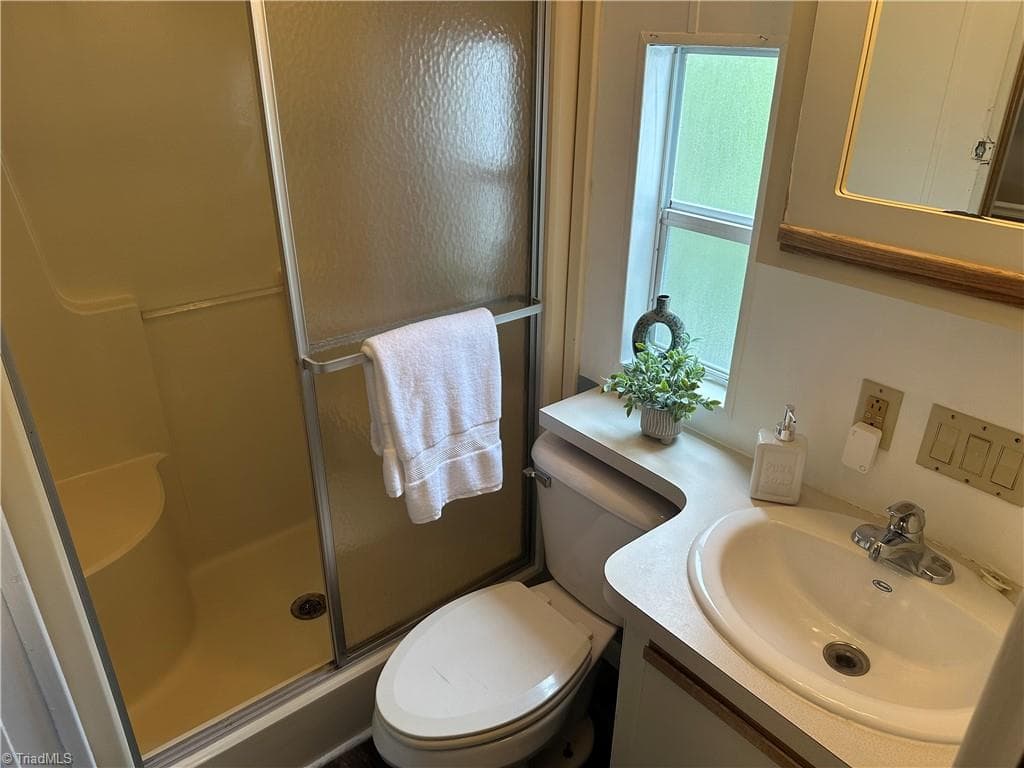 Manufactured Home at 106 Deerfield Drive, New London NC 28127, New London, photo 19 of 50
