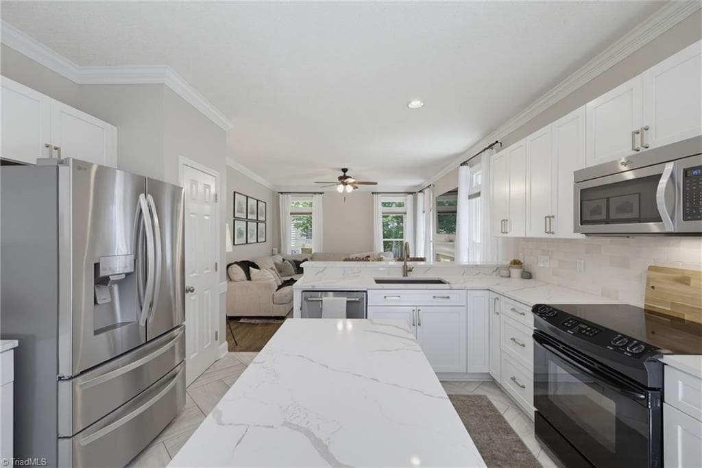 Stick/Site Built at 6101 Glenridge Court, Kernersville NC 27284, photo 13 of 33