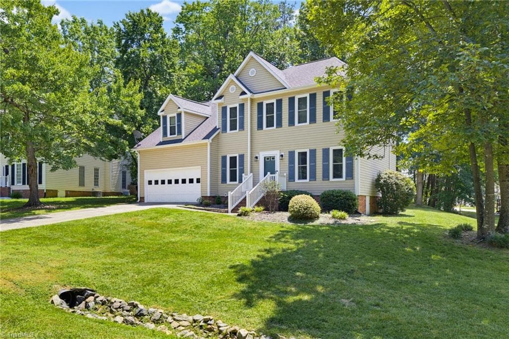 Stick/Site Built at 6101 Glenridge Court, Kernersville NC 27284, photo 3 of 33