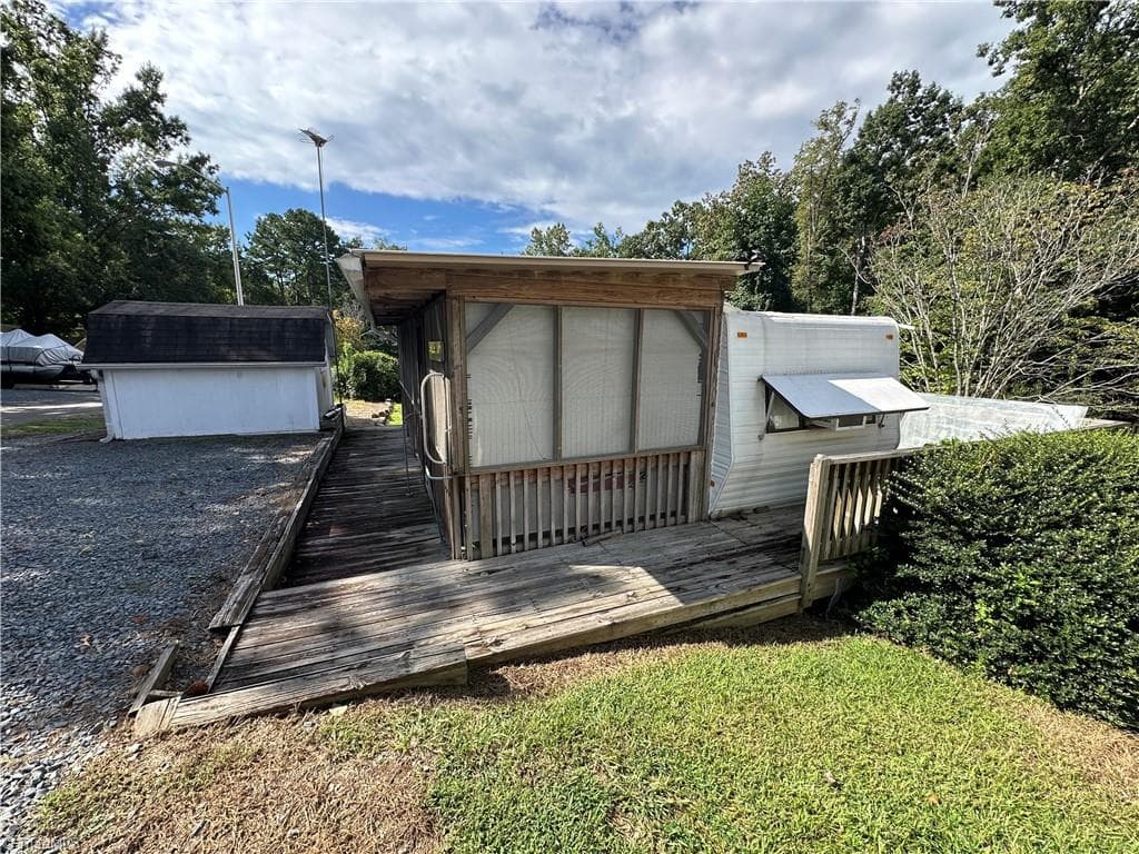 Manufactured Home at 114 Pine Street, New London NC 28127, New London, photo 23 of 48