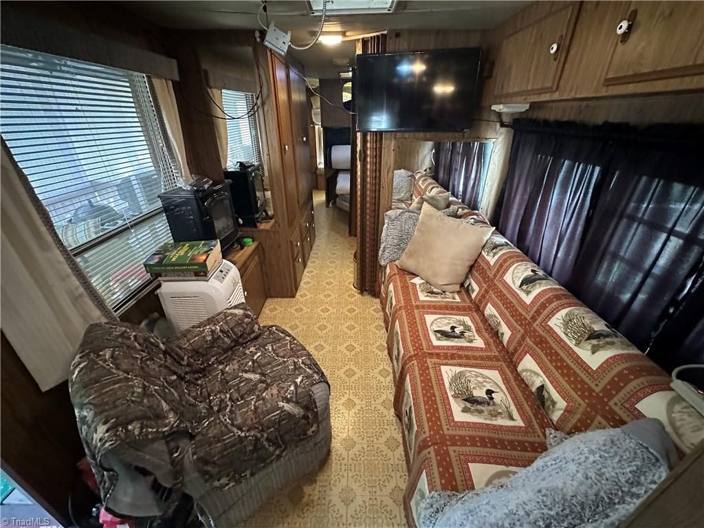 Manufactured Home at 114 Pine Street, New London NC 28127, New London, photo 6 of 48