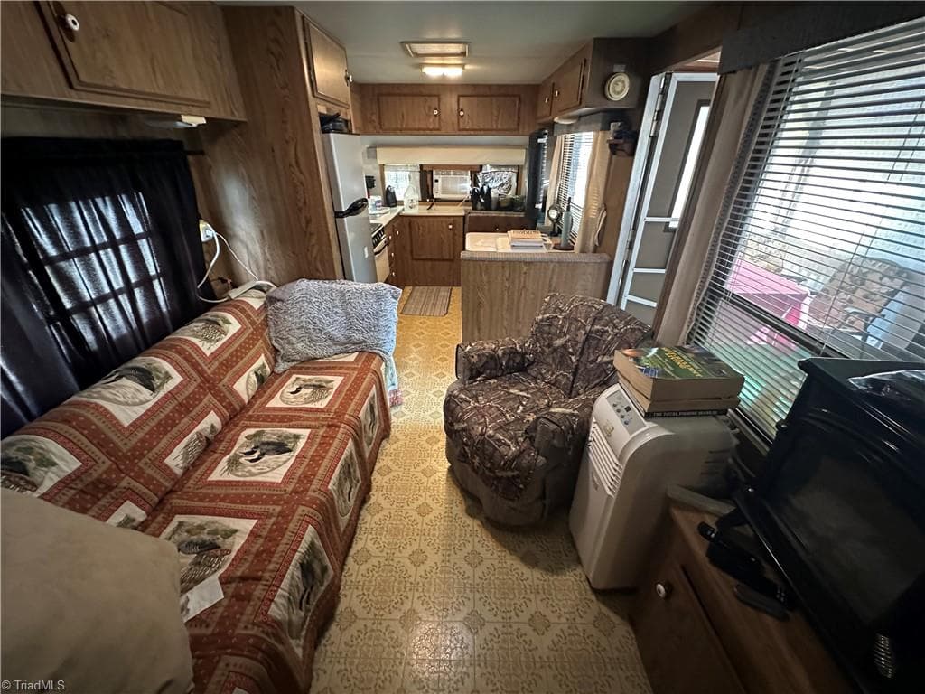 Manufactured Home at 114 Pine Street, New London NC 28127, photo 13 of 48