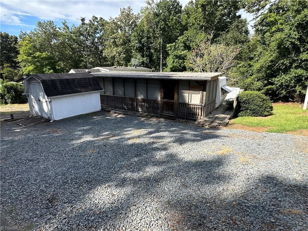 Manufactured Home at 114 Pine Street, New London NC 28127, New London, photo 24 of 48