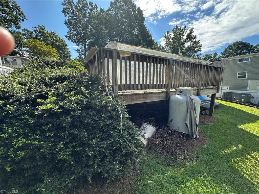 Manufactured Home at 114 Pine Street, New London NC 28127, photo 21 of 48