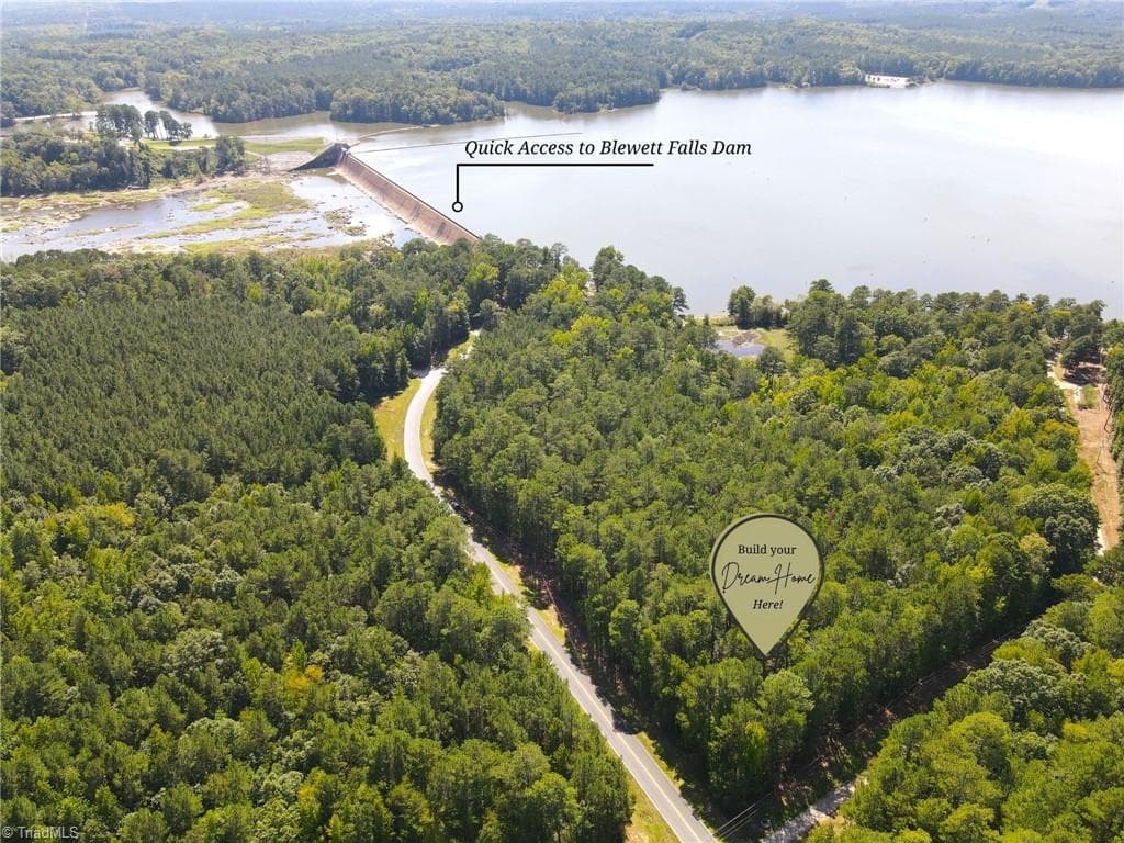 Single Family Residence at 1062 Blewett Falls Road, Rockingham NC 28379, photo 4 of 26