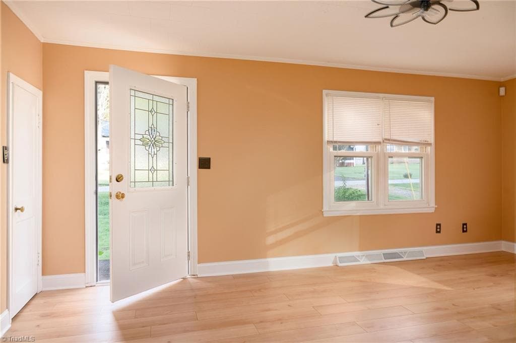 Stick/Site Built at 500 Player Drive, High Point NC 27260, photo 6 of 22