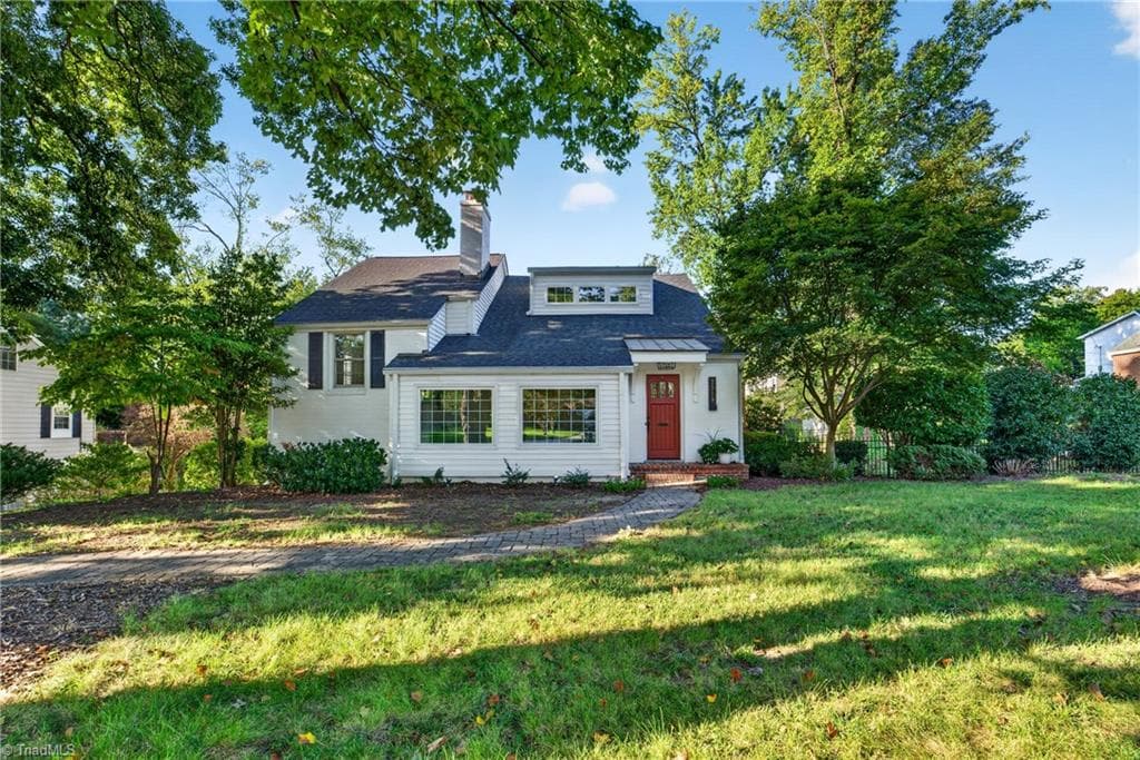 2219 W Friendly Avenue, Greensboro NC 27403