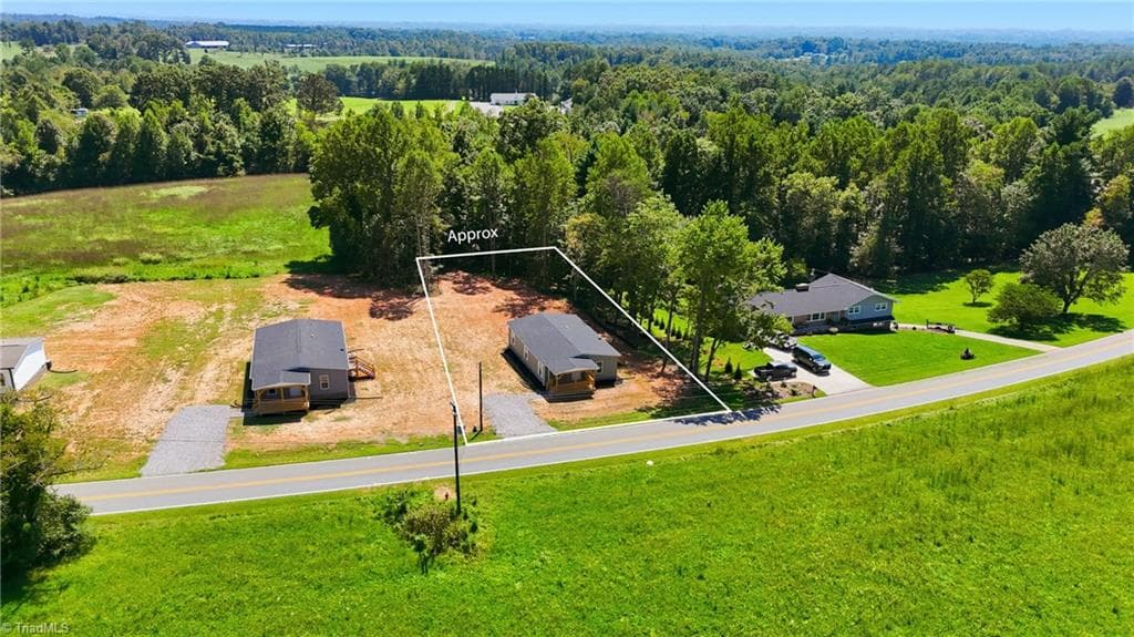 Manufactured Home at 297 Glenn Dancy Road, Hays NC 28635, photo 36 of 38