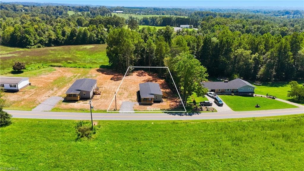 Manufactured Home at 297 Glenn Dancy Road, Hays NC 28635, photo 35 of 38