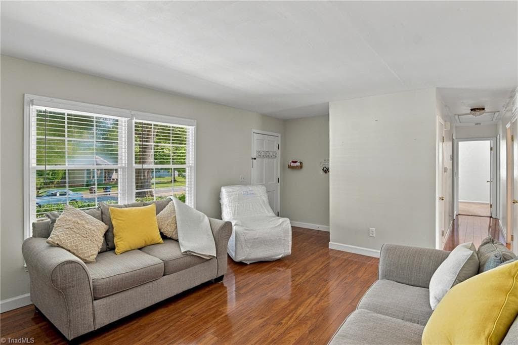Stick/Site Built at 203 Capistrano Drive, Winston-Salem NC 27103, Winston-Salem, photo 5 of 33